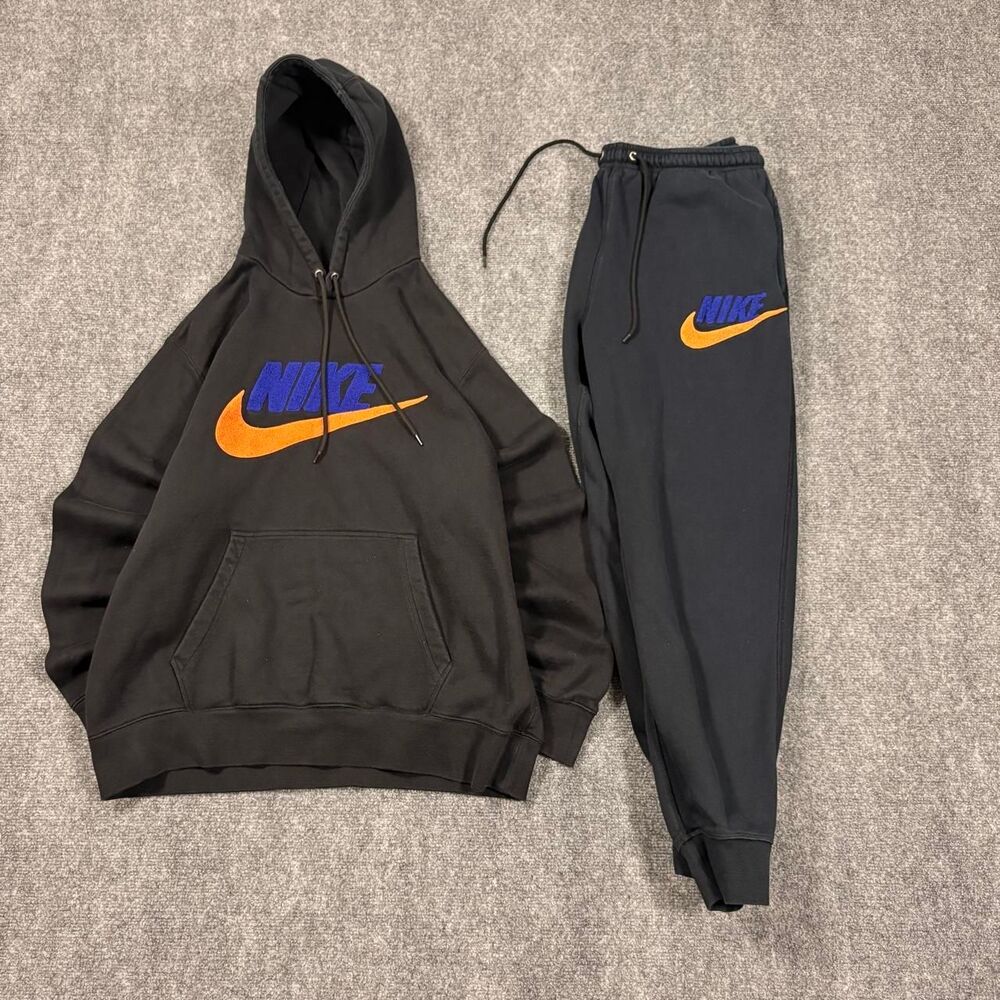 nike club fleece chenille futura big swoosh sweatsuit